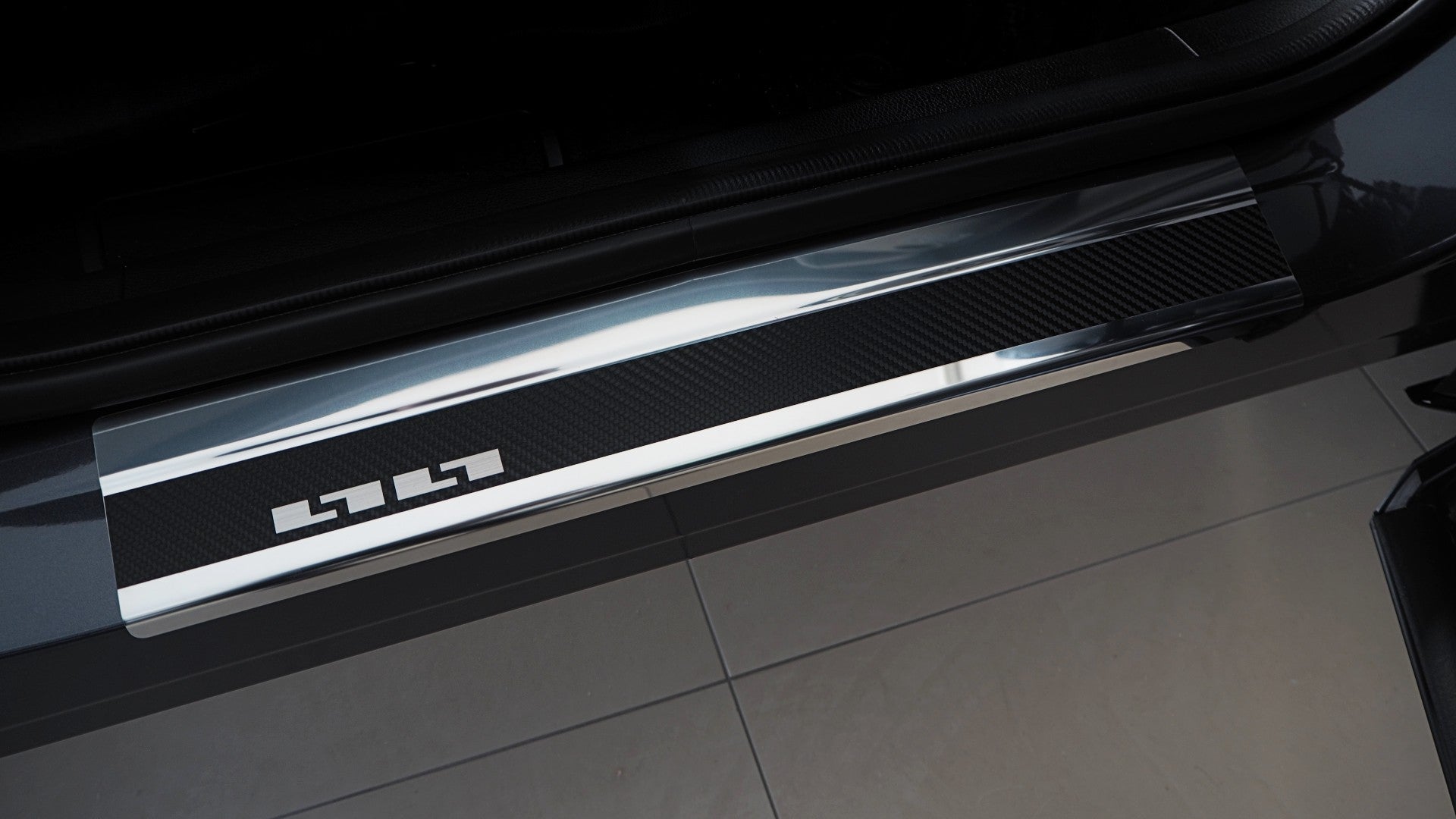 Tröskelskydd stål/kolfiber Honda HR-V III 2021+